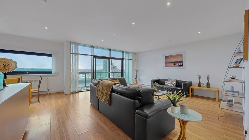 Property photo 3 of 28 12-Print-108 Lancefield Quay Flat 4.2_14