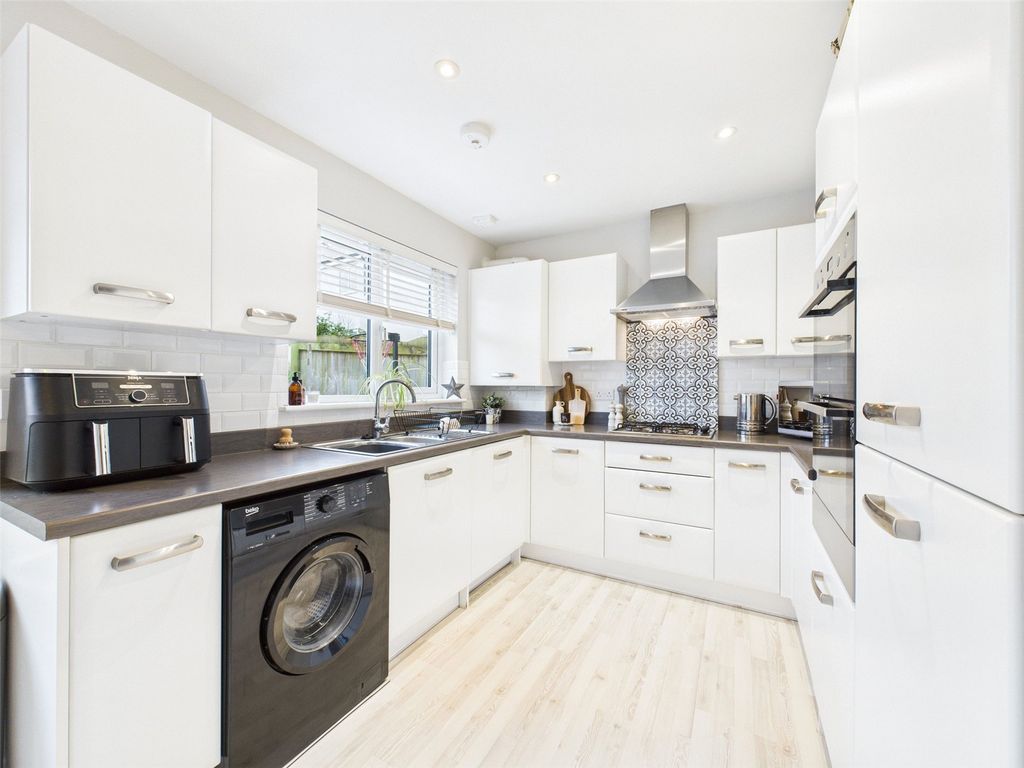 Property photo 3 of 22 Picture No. 26