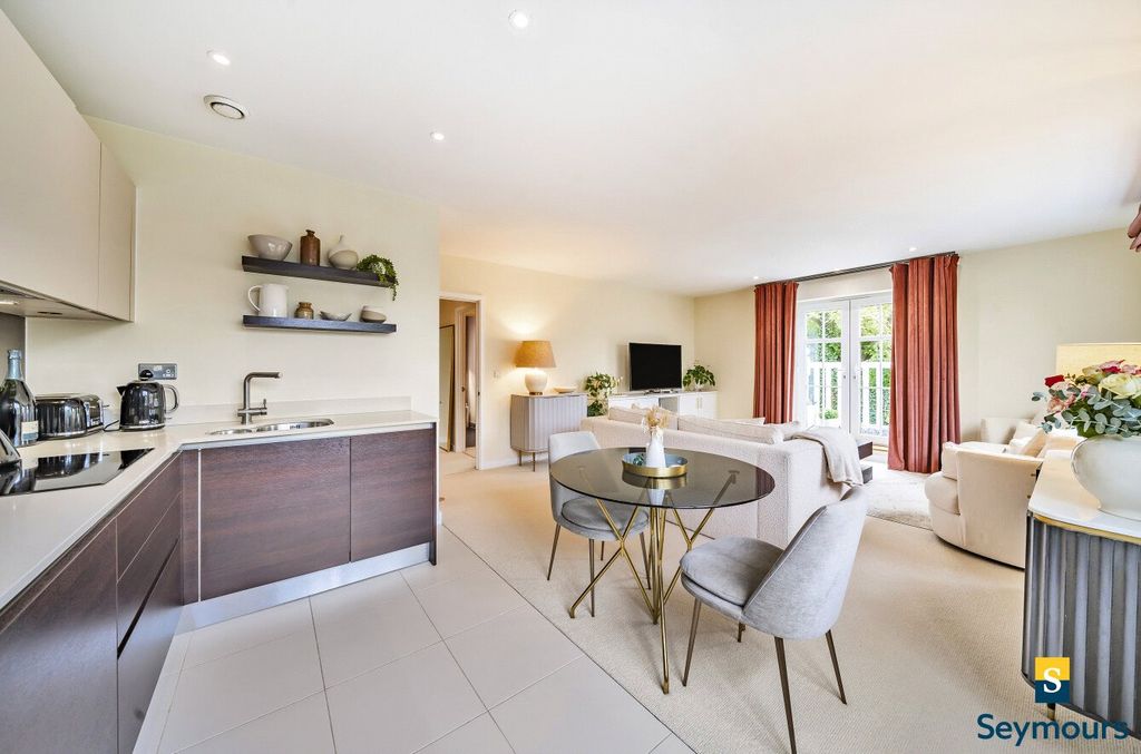 Additional image 6 of 2 bed flat for saleGuildford, Surrey GU1