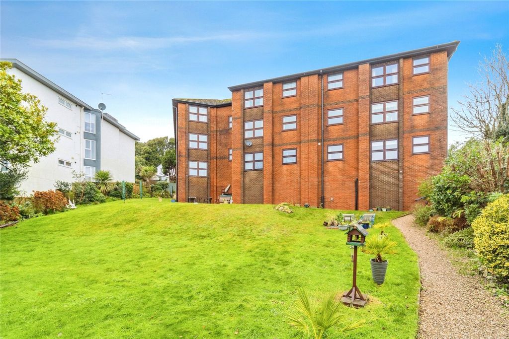 Property photo 2 of 19 Picture No. 23