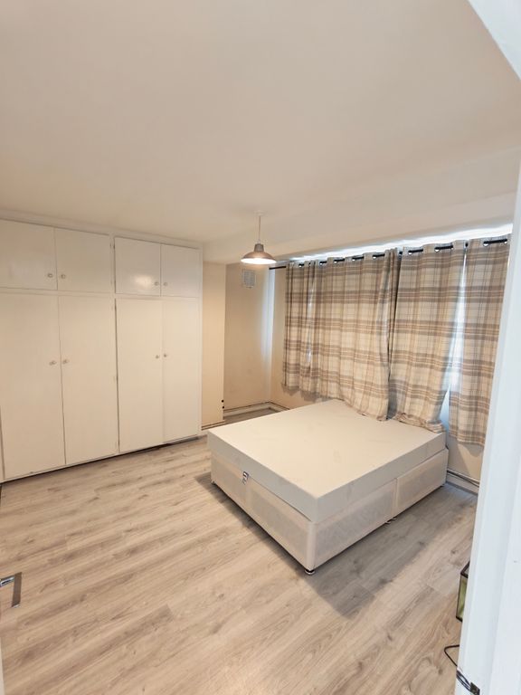 Property photo 1 of 3