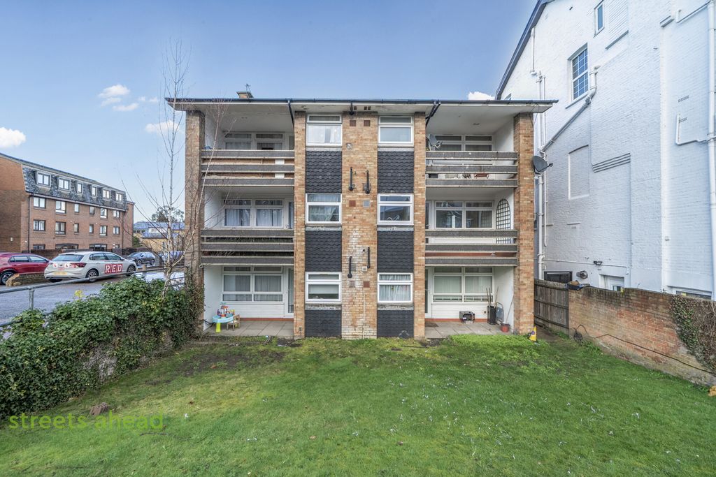 Property photo 2 of 15 E397d6c0-Edd9-463...