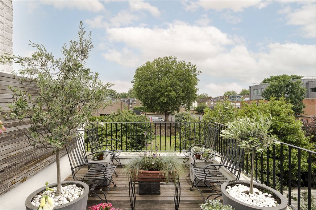 Property photo 3 of 15 Picture No. 14