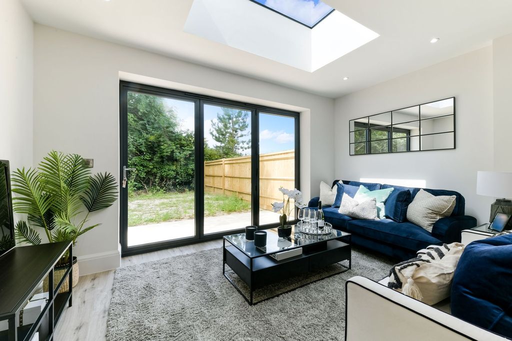 Property photo 2 of 12 Show Home Image