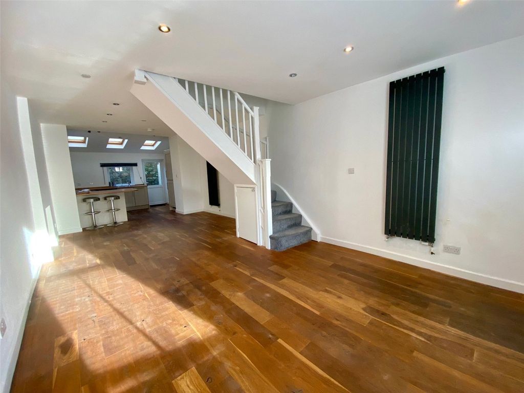 Property photo 1 of 15 Picture No. 24