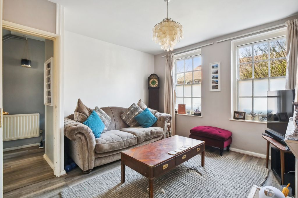 Property photo 2 of 14