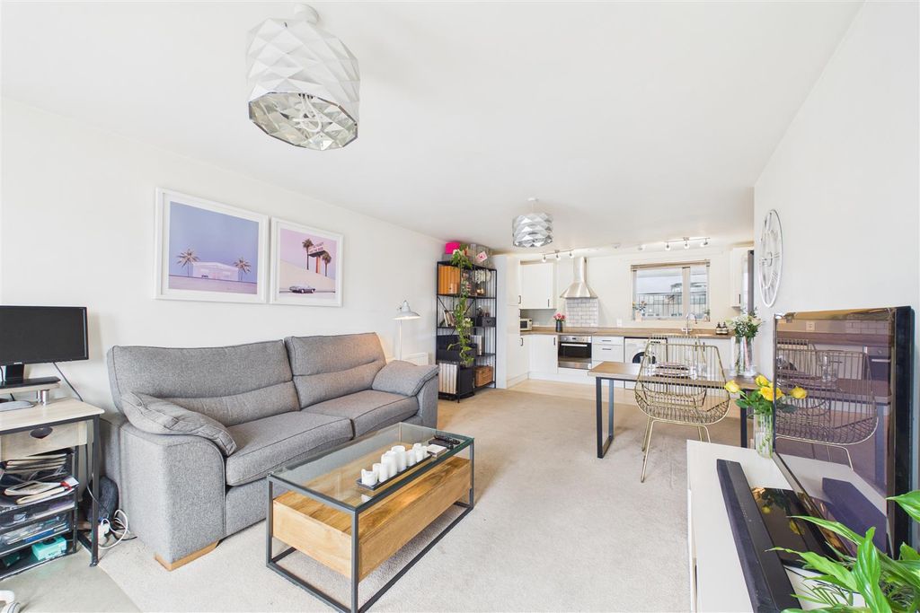 Property photo 2 of 12 2.Jpg