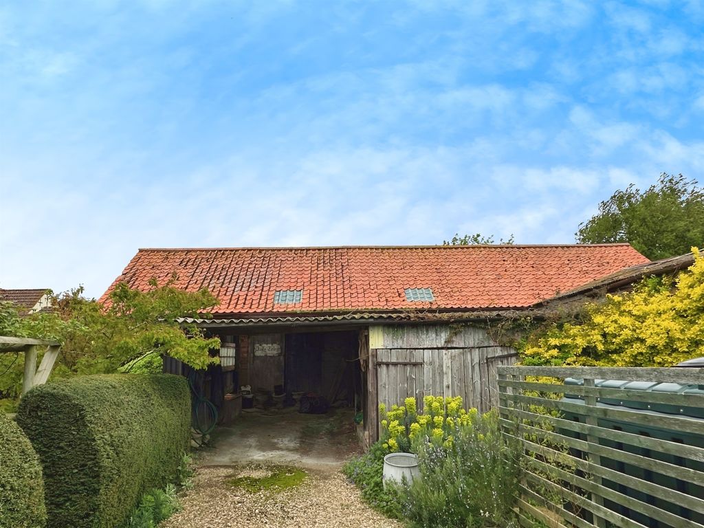 Property photo 1 of 9