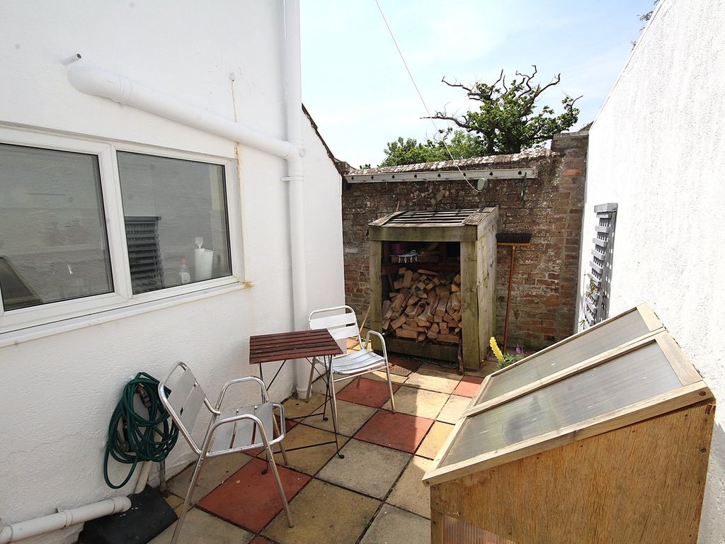 Property photo 2 of 21