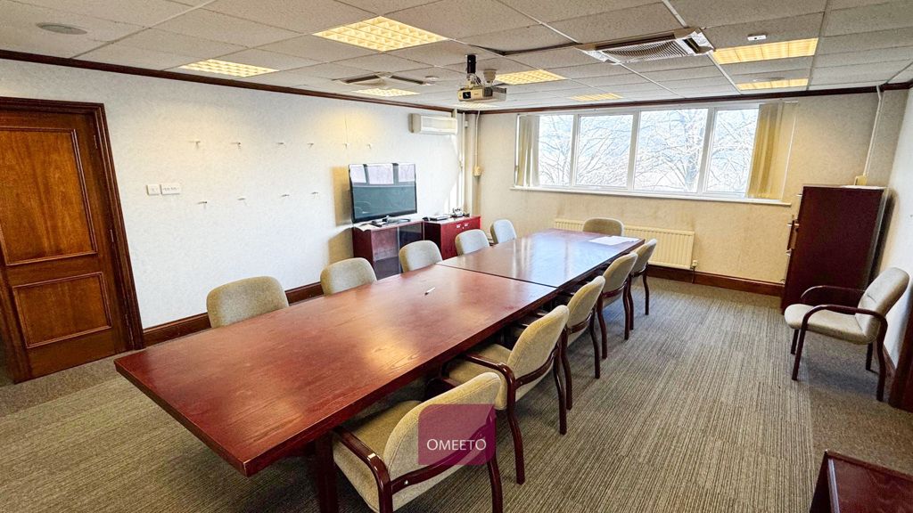 Property photo 2 of 11 Office To Let