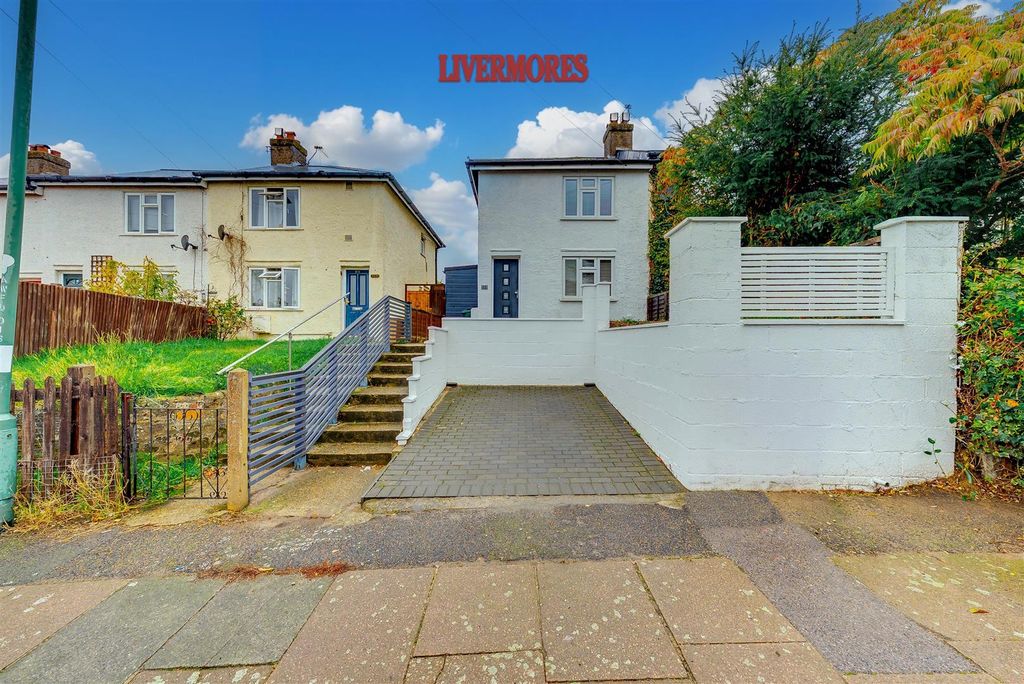 Property photo 1 of 27 A7S06880Hdr.Jpg