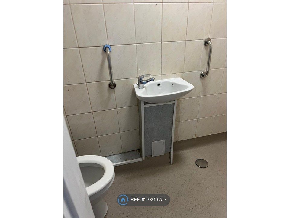 Property photo 3 of 5