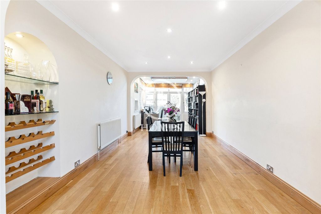 Property photo 3 of 12 Picture No. 07