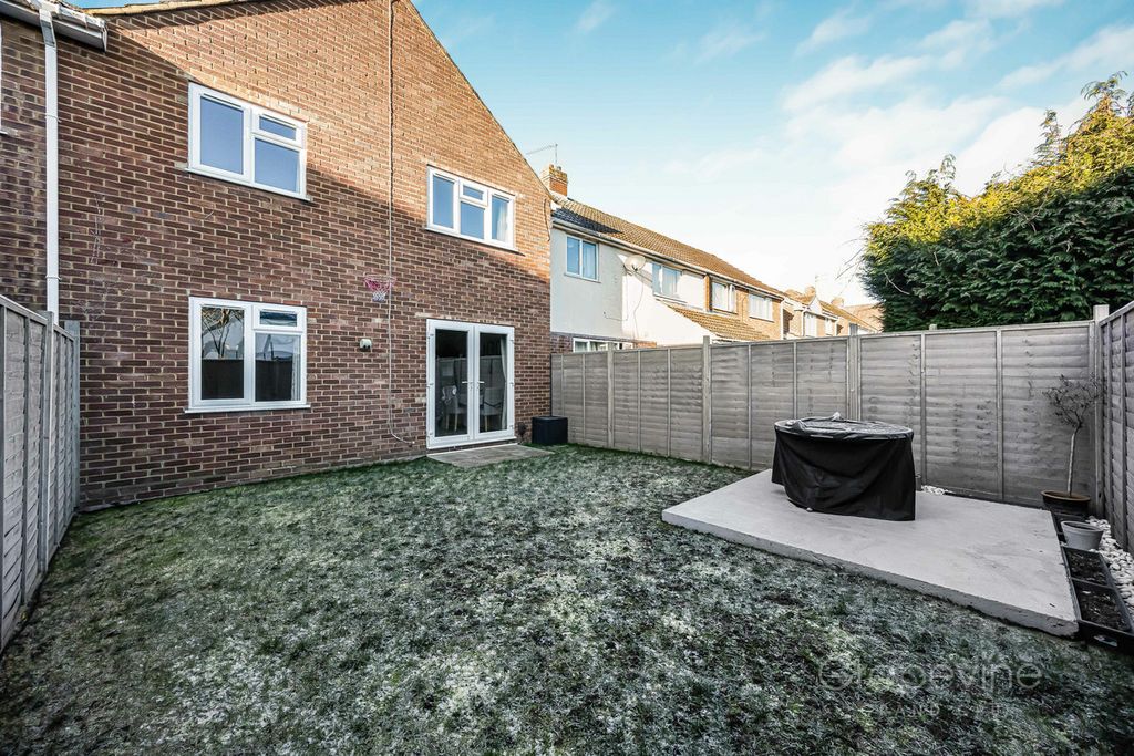 Property photo 2 of 21