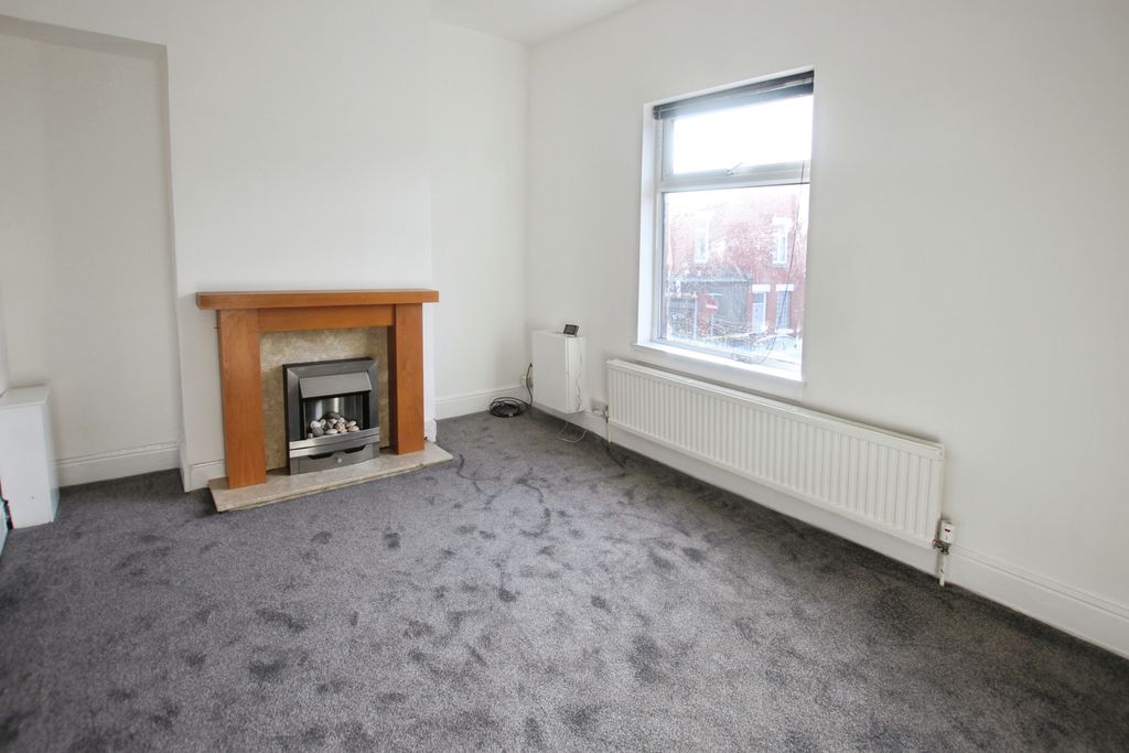 Property photo 1 of 4
