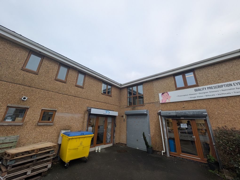 Property photo 1 of 19 Photo 4