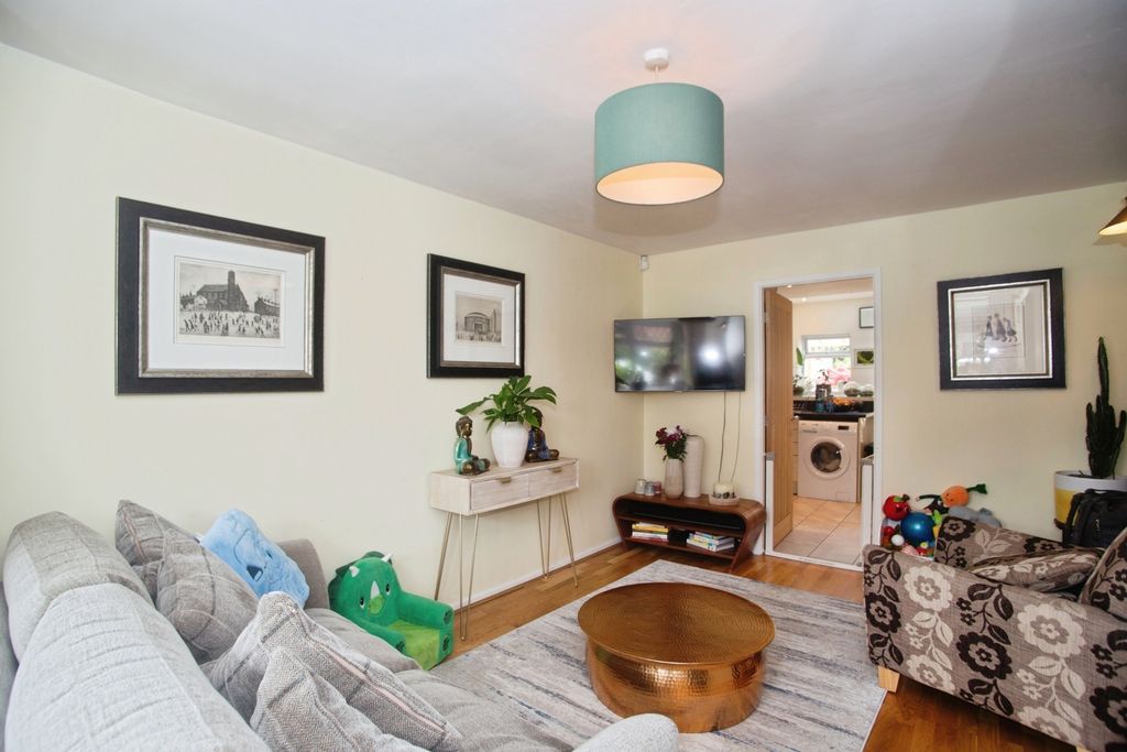 Property photo 2 of 20 Pbox-Img.Jpg