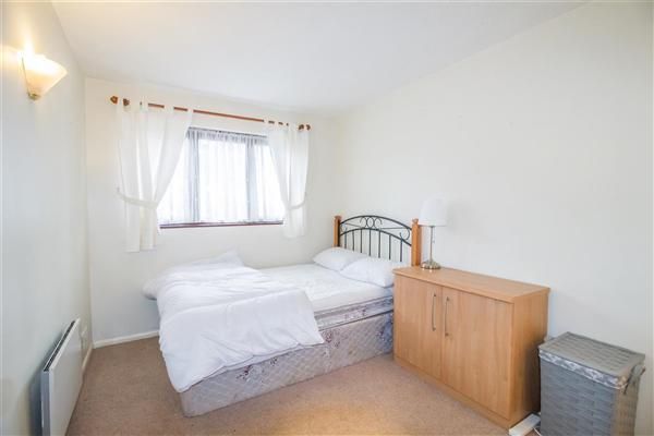 Property photo 3 of 6 Bedroom