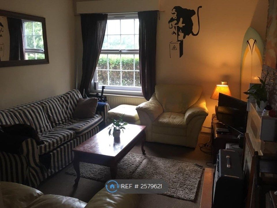 Property photo 1 of 23 Lounge