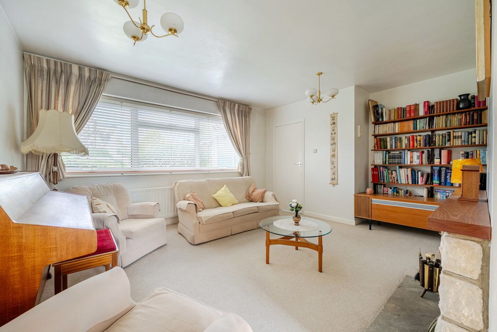 Property photo 2 of 24 1446917-13-69Df8A...