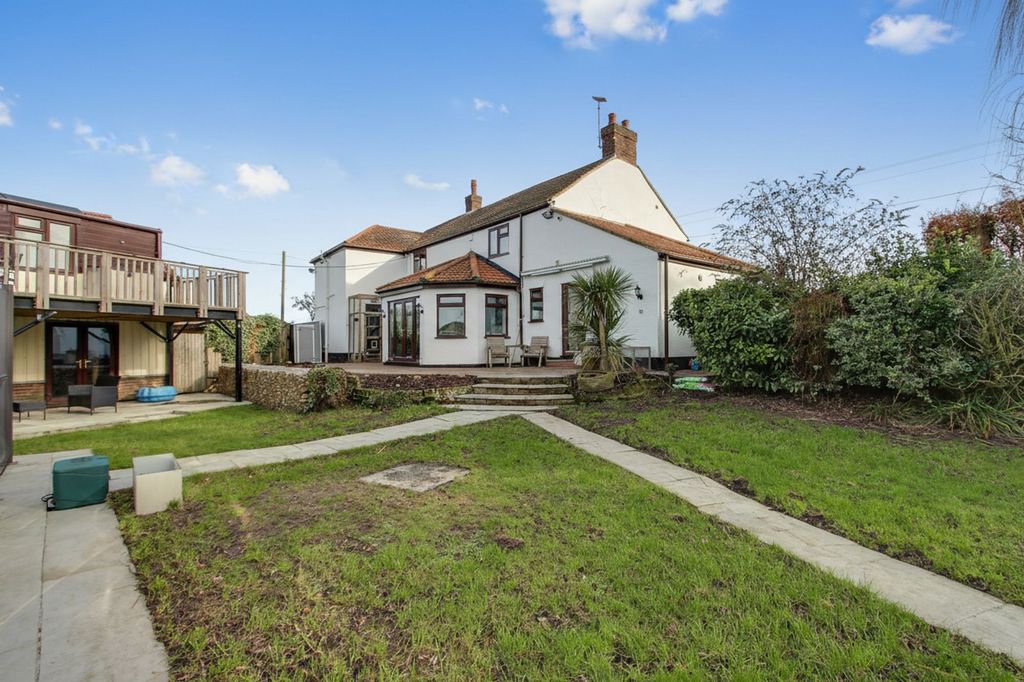 Property photo 1 of 30