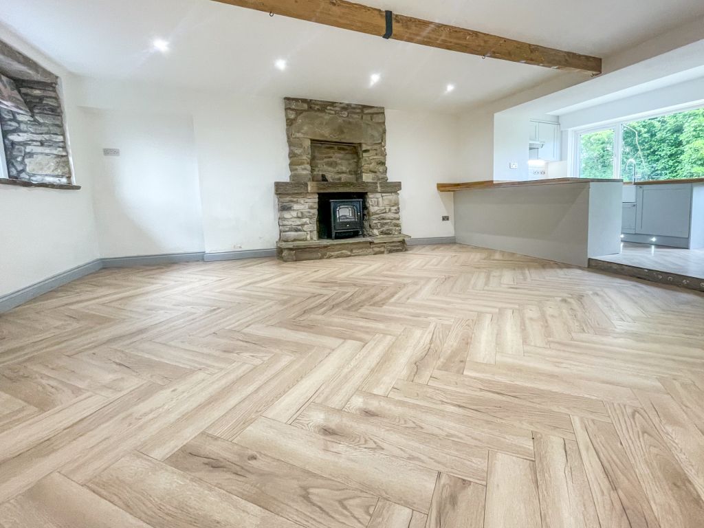 Property photo 3 of 11 Living/Dining Room