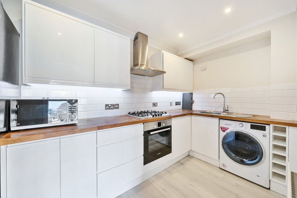 Property photo 3 of 10 Picture No. 29