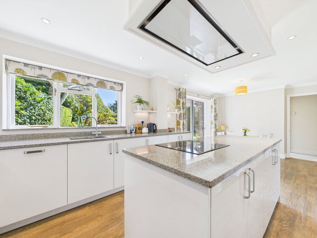 Property photo 2 of 37