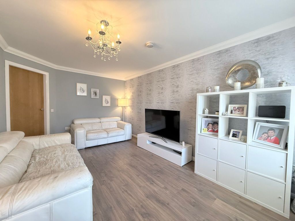 Property photo 3 of 33