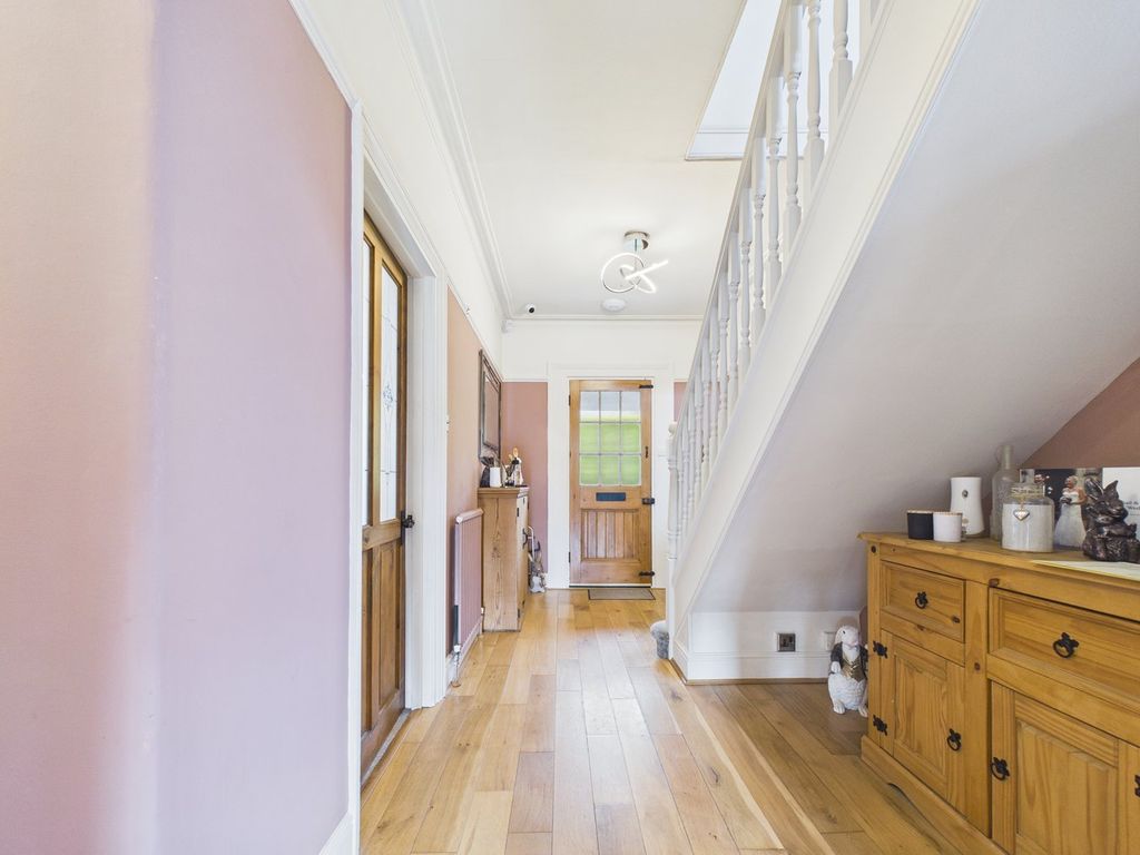 Property photo 3 of 23