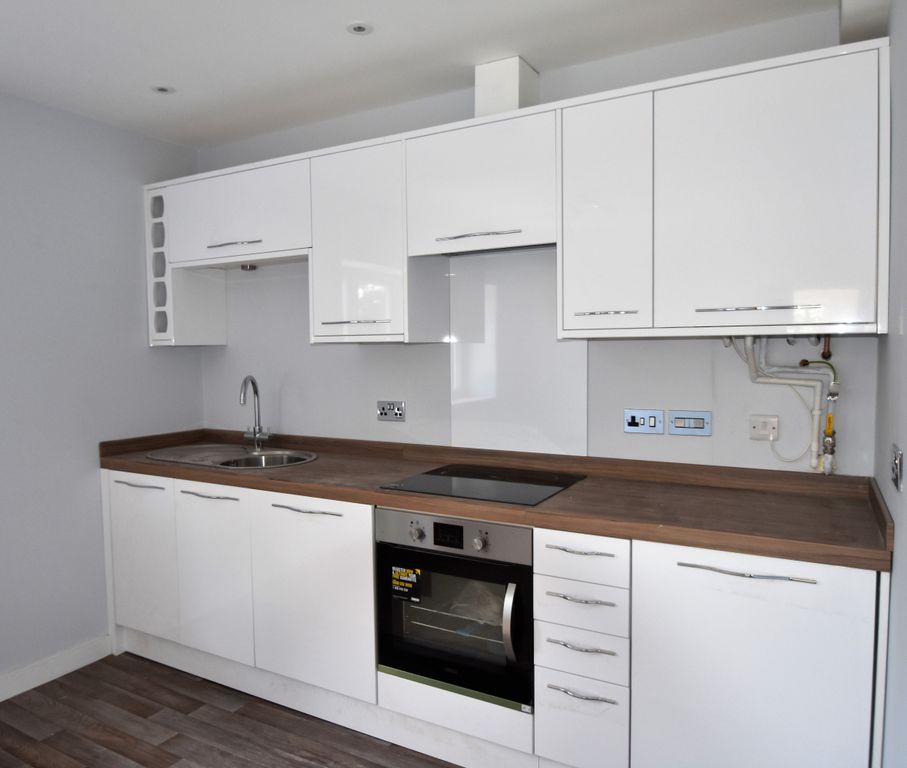 Property photo 2 of 10 Photo 02