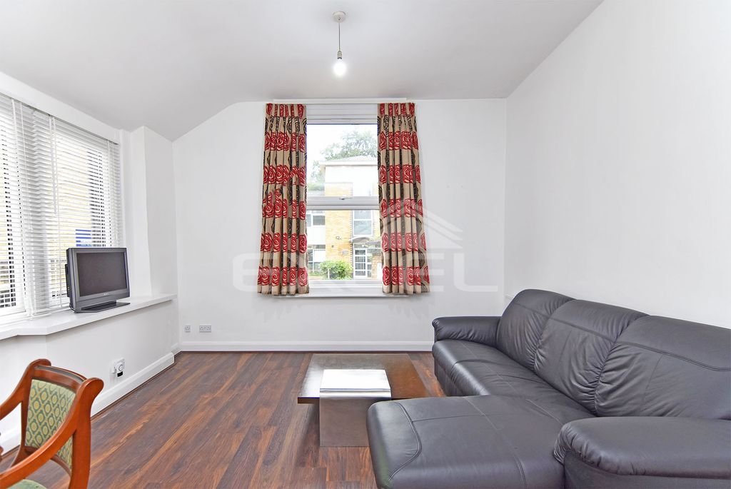 Property photo 3 of 11