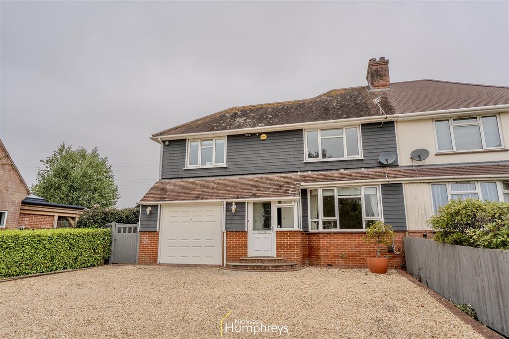 Property photo 1 of 26 Dsc04336-Hdr.Jpeg