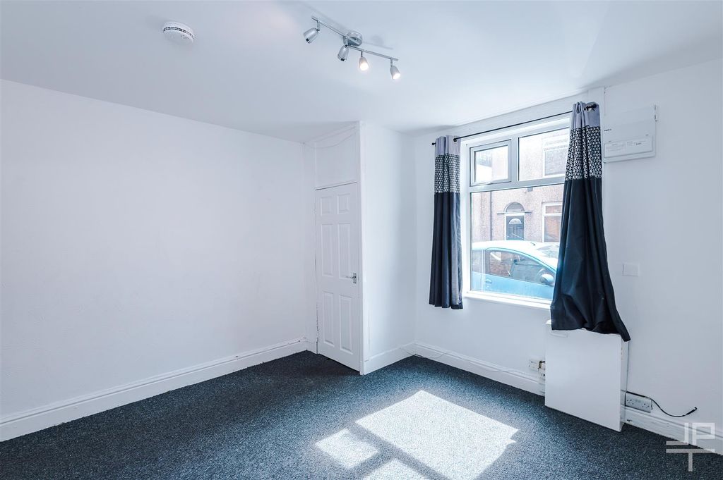 Property photo 2 of 38 69Henriettastreet-Jpt-3.Jpg