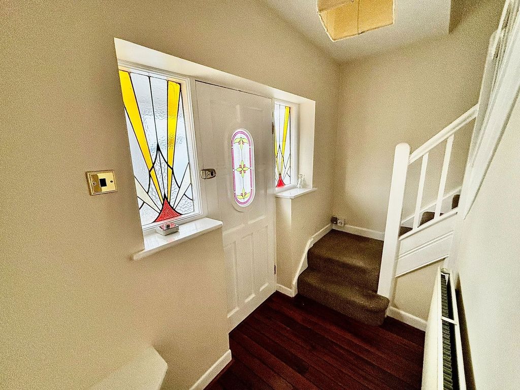 Property photo 2 of 26