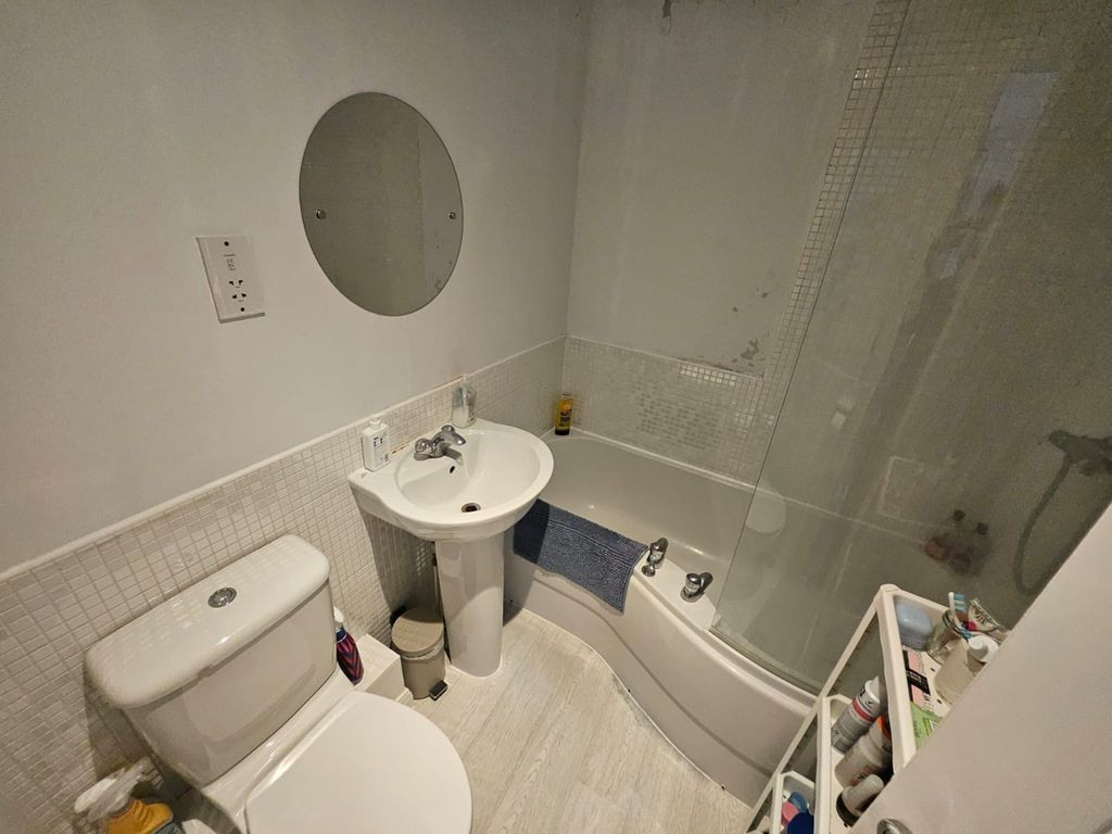 Property photo 3 of 10 Photo 2