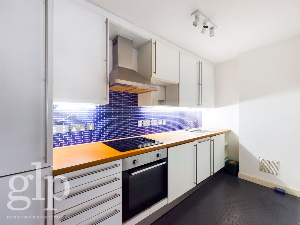 Property photo 2 of 12 4908273