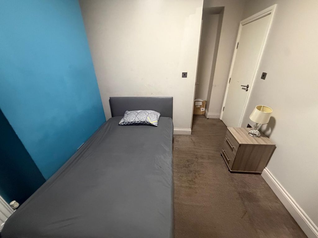 Property photo 1 of 4
