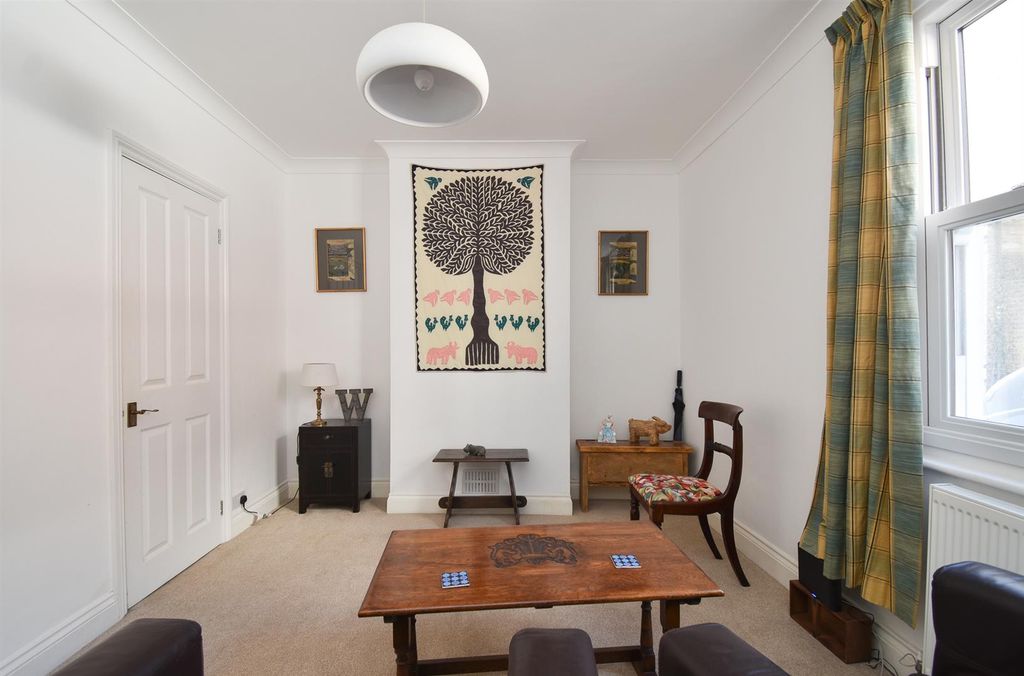 Property photo 1 of 23 Bedroom/Reception Room