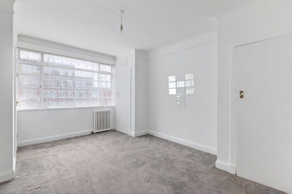 Property photo 3 of 8 Photo 3