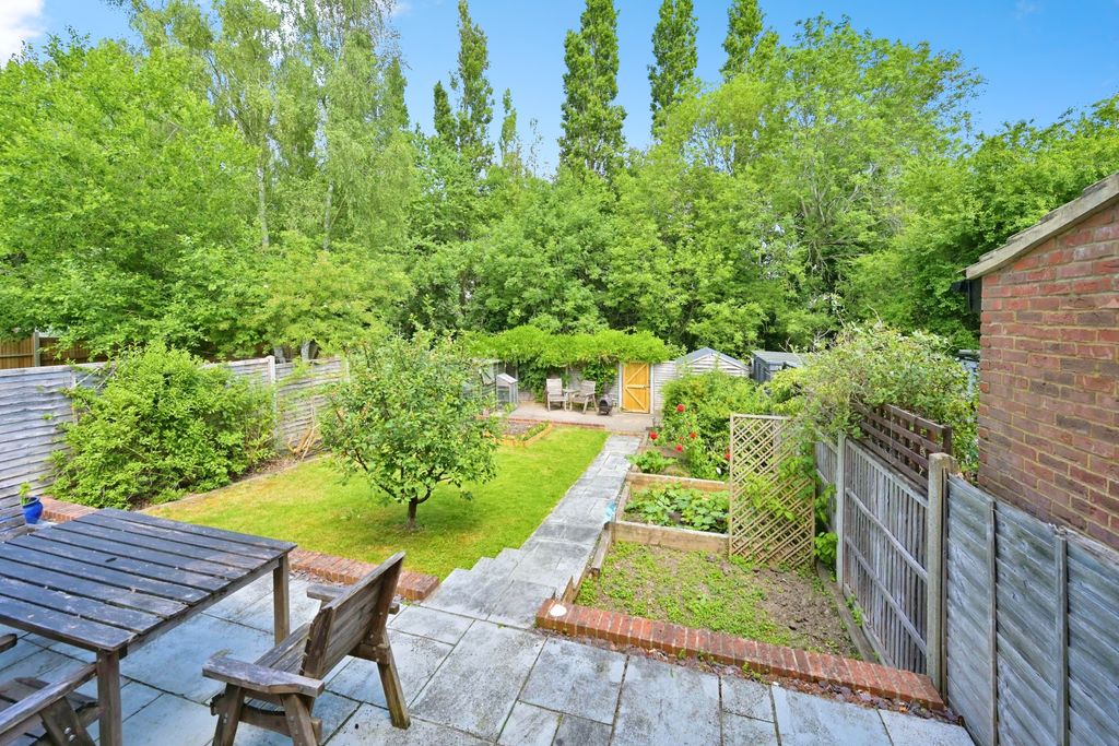 Property photo 3 of 20