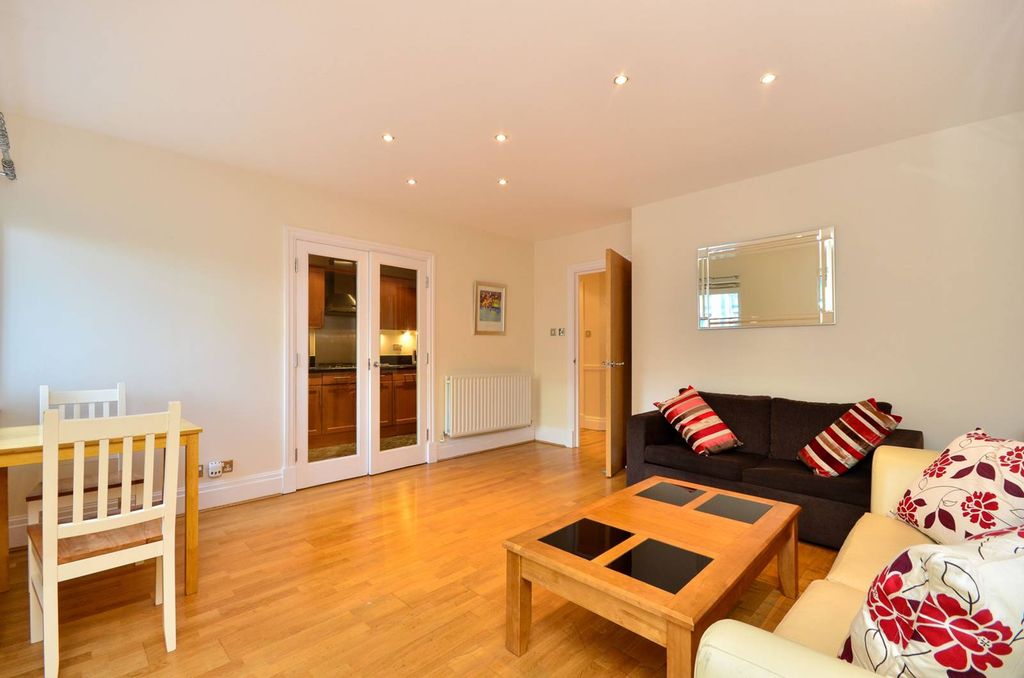Property photo 2 of 10