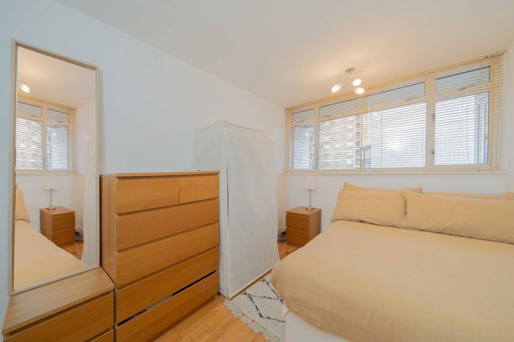 Property photo 3 of 5