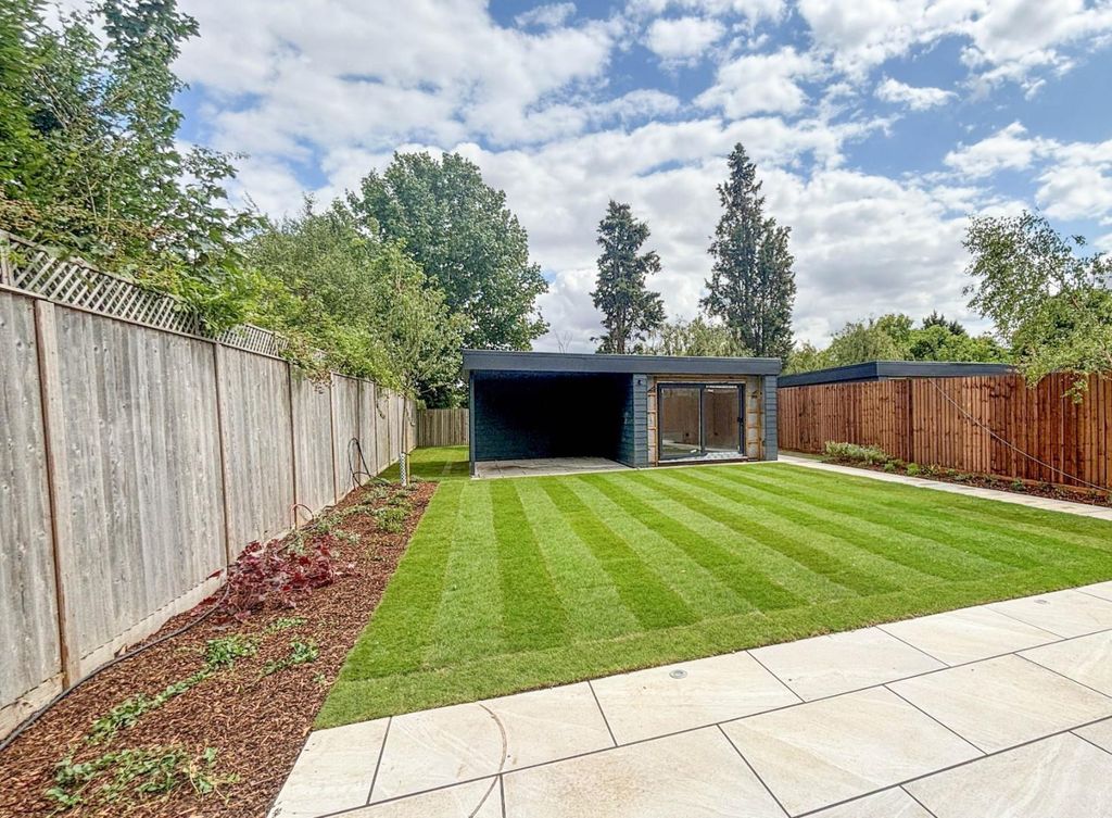 Property photo 3 of 7 Cropped 1.Jpg