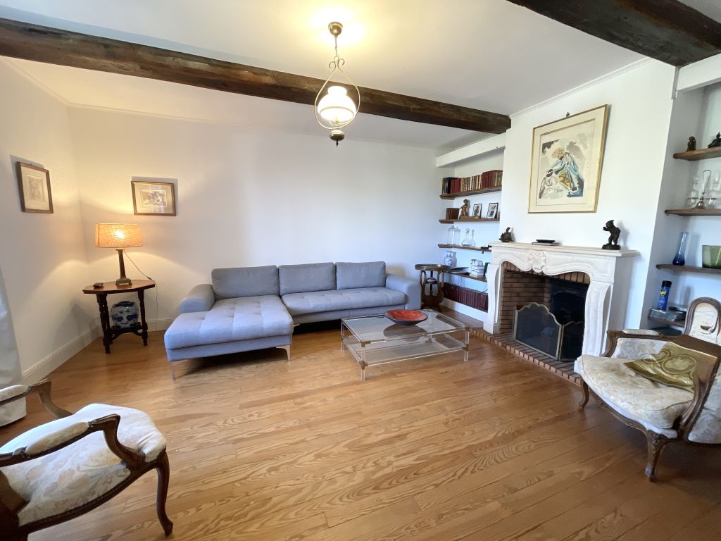 Property photo 3 of 20