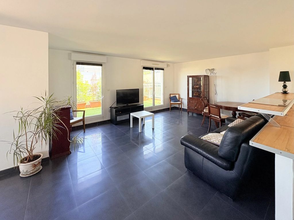 Property photo 3 of 21