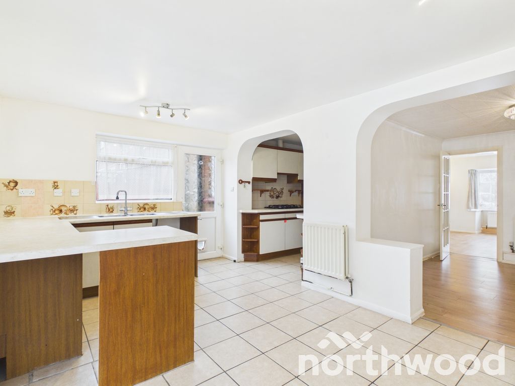 Property photo 2 of 37