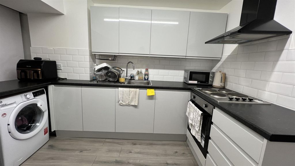 Property photo 2 of 12 Img_5989.Jpg