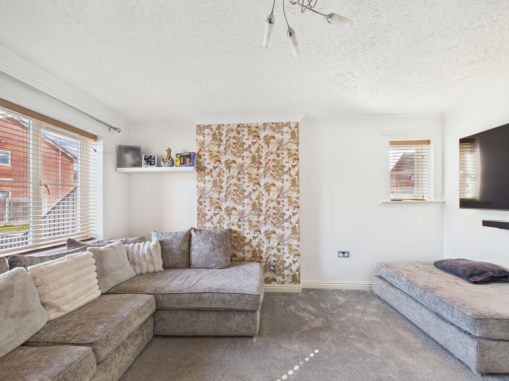 Property photo 3 of 25