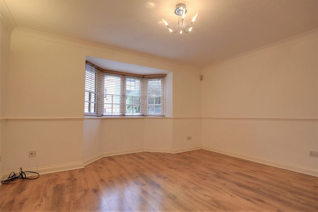 Property photo 2 of 6 Living Room